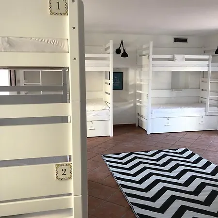 Ciri Biri Bela Boutique Hostel *