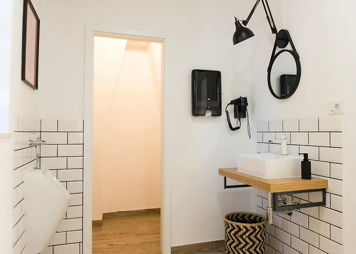 Ciri Biri Bela Boutique