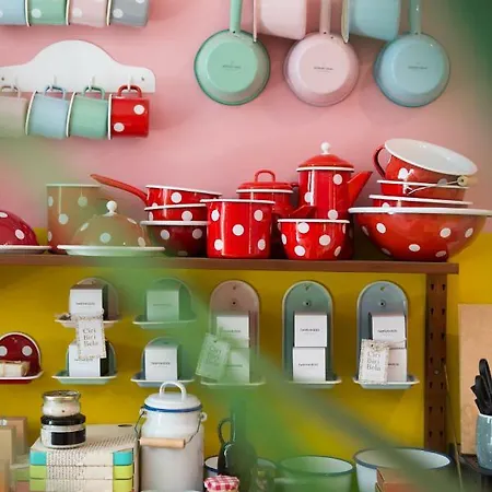 Auberge de jeunesse ćiri Biri Bela Boutique *