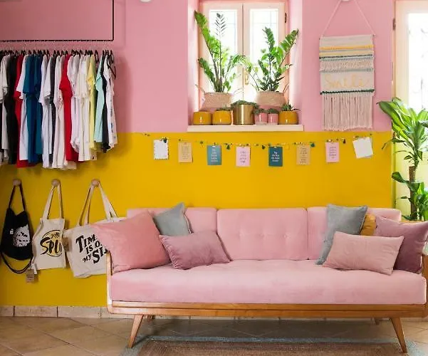 Ciri Biri Bela Boutique Ostello *