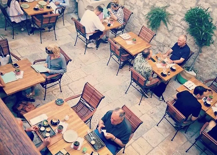 Ciri Biri Bela Boutique Ostello *