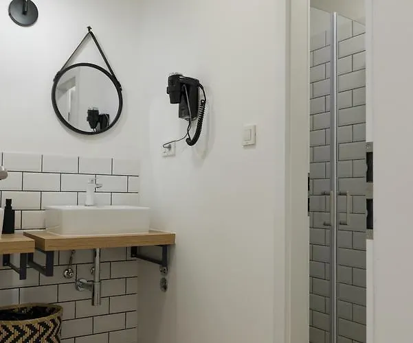 Ciri Biri Bela Boutique Hostel *